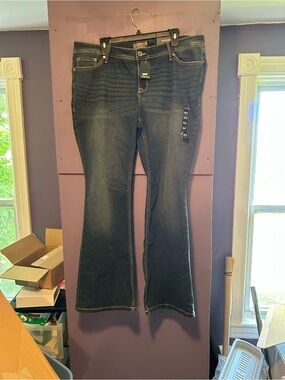 Torrid size 18 dark wash luxe slim bootcut jeans